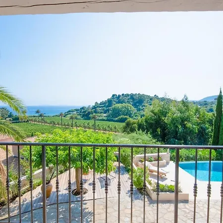 With Sea View And Pool Вилла Ла Круа-Вальме